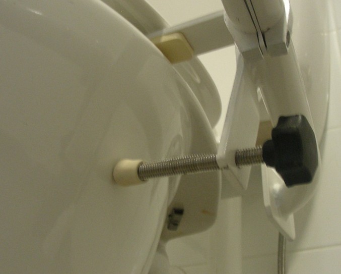 Screw knob part of throne accessory 