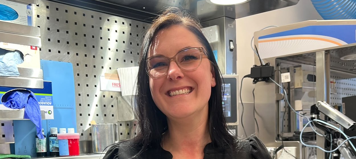Histology Supervising Scientist Kellie Cowley in the new lab